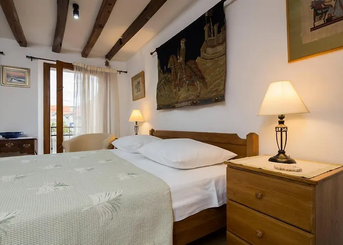 Harbour Vilmin Dvor Murter